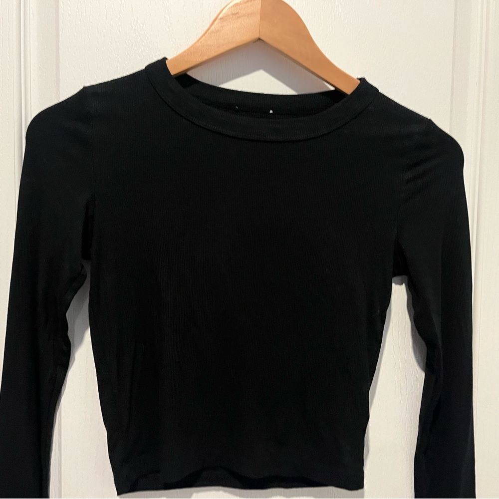 Cotton On Black Ribbed Long Sleeve Crop Top – Size XS